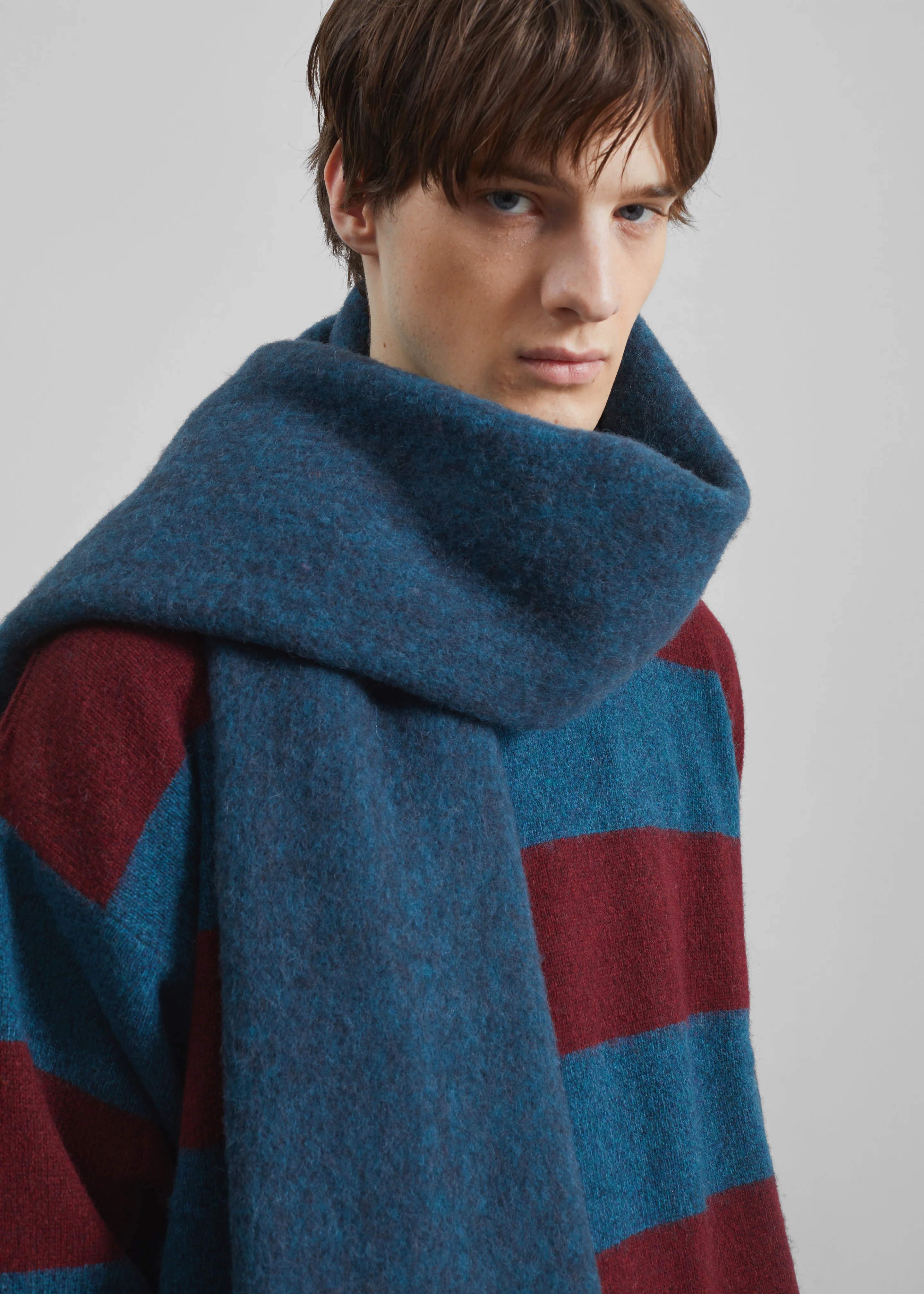 Olari Alpaca Blend Scarf - Navy Melange - Image 7