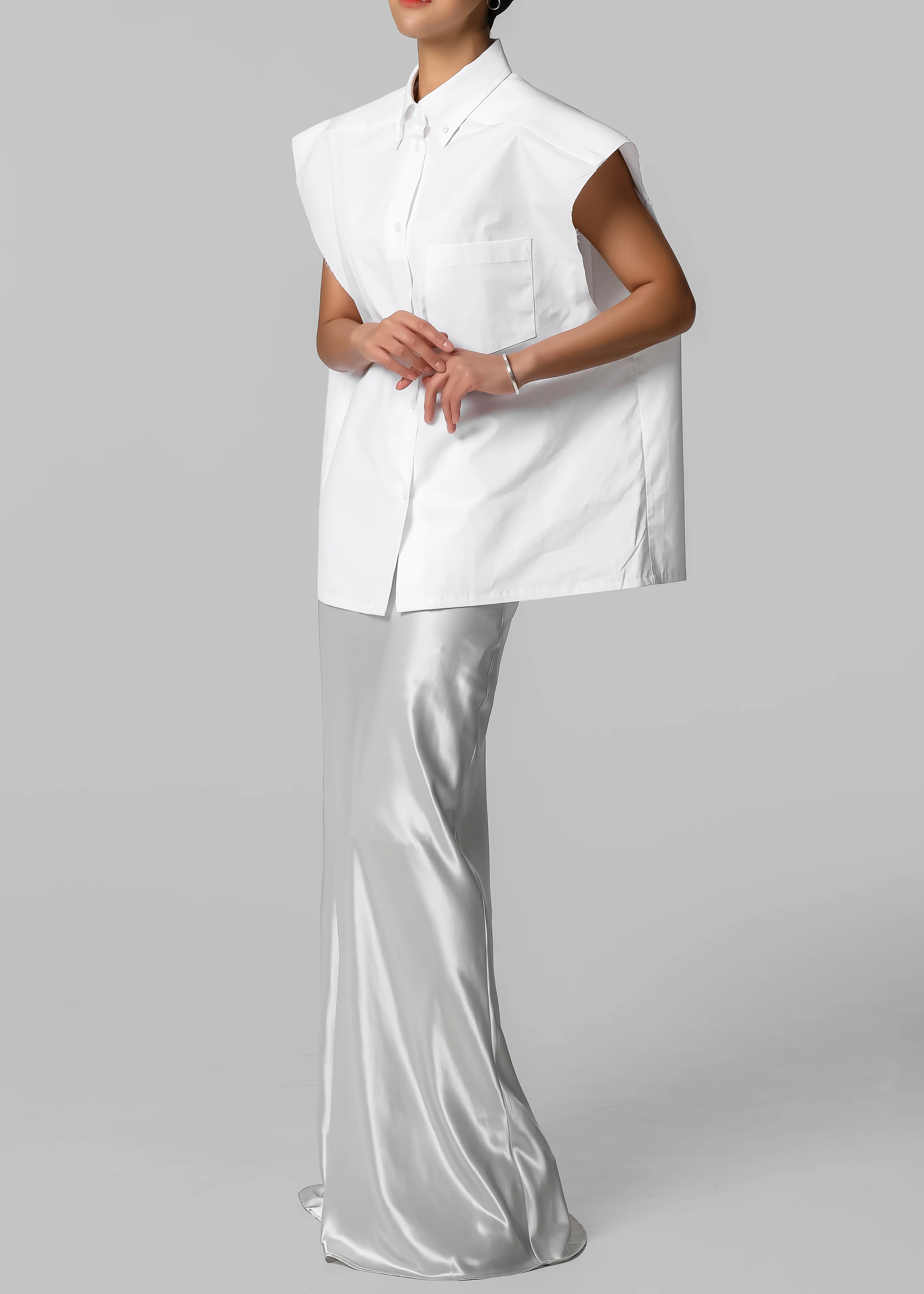 Rae Sleeveless Button Down Shirt - White - Image 2