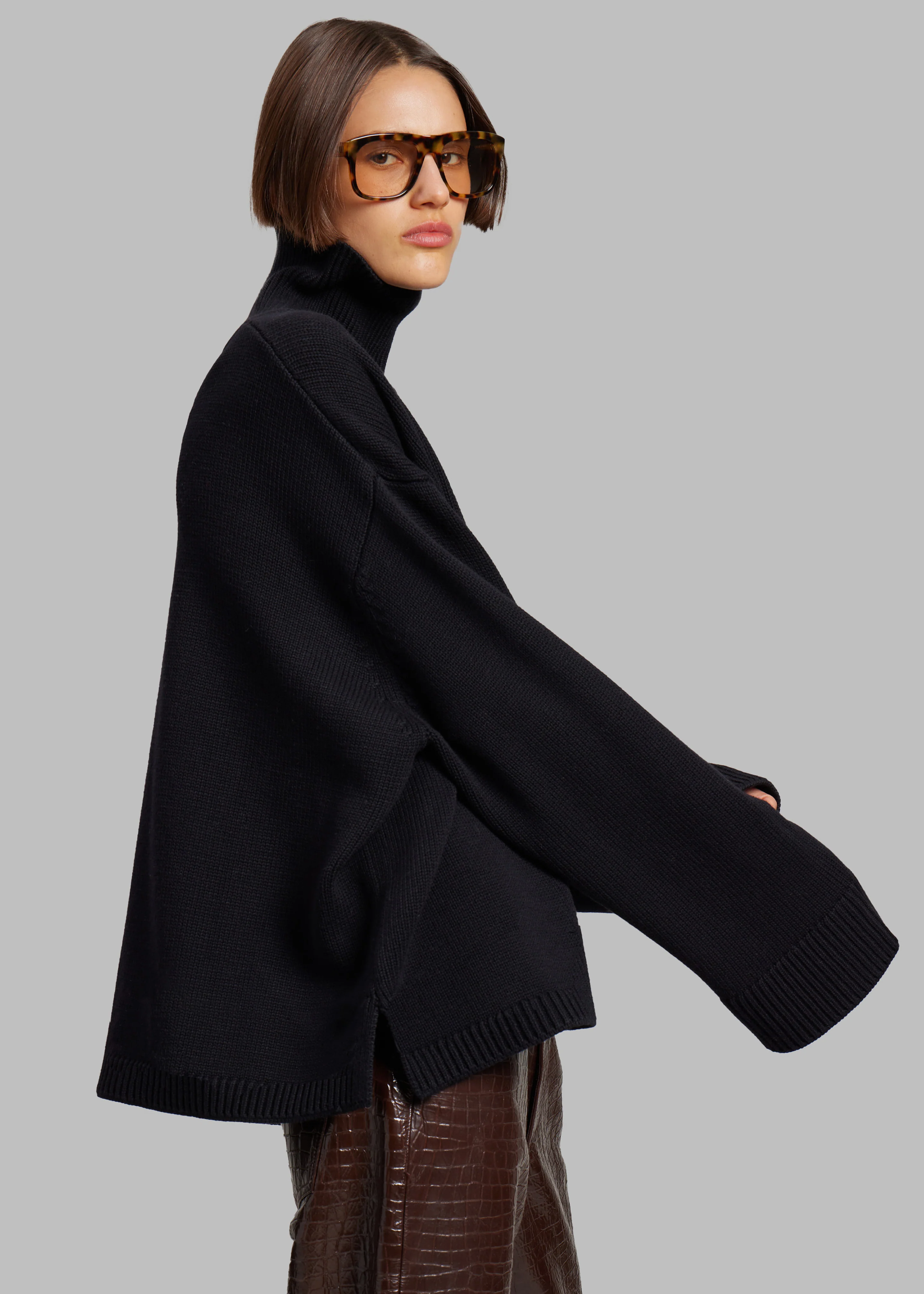 Rhea Trapeze Turtleneck - Black - Image 9