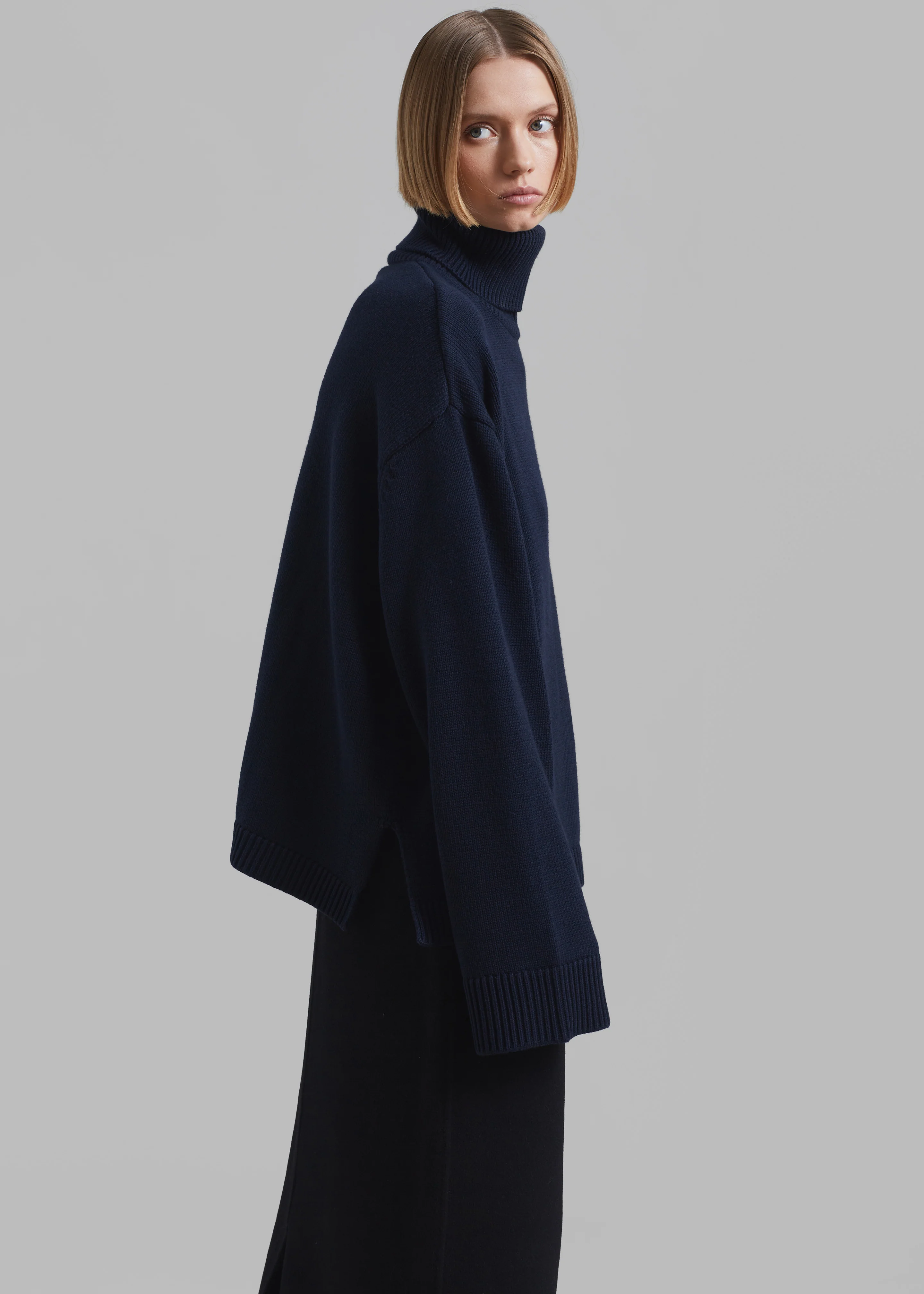 Rhea Trapeze Turtleneck - Navy - Image 4