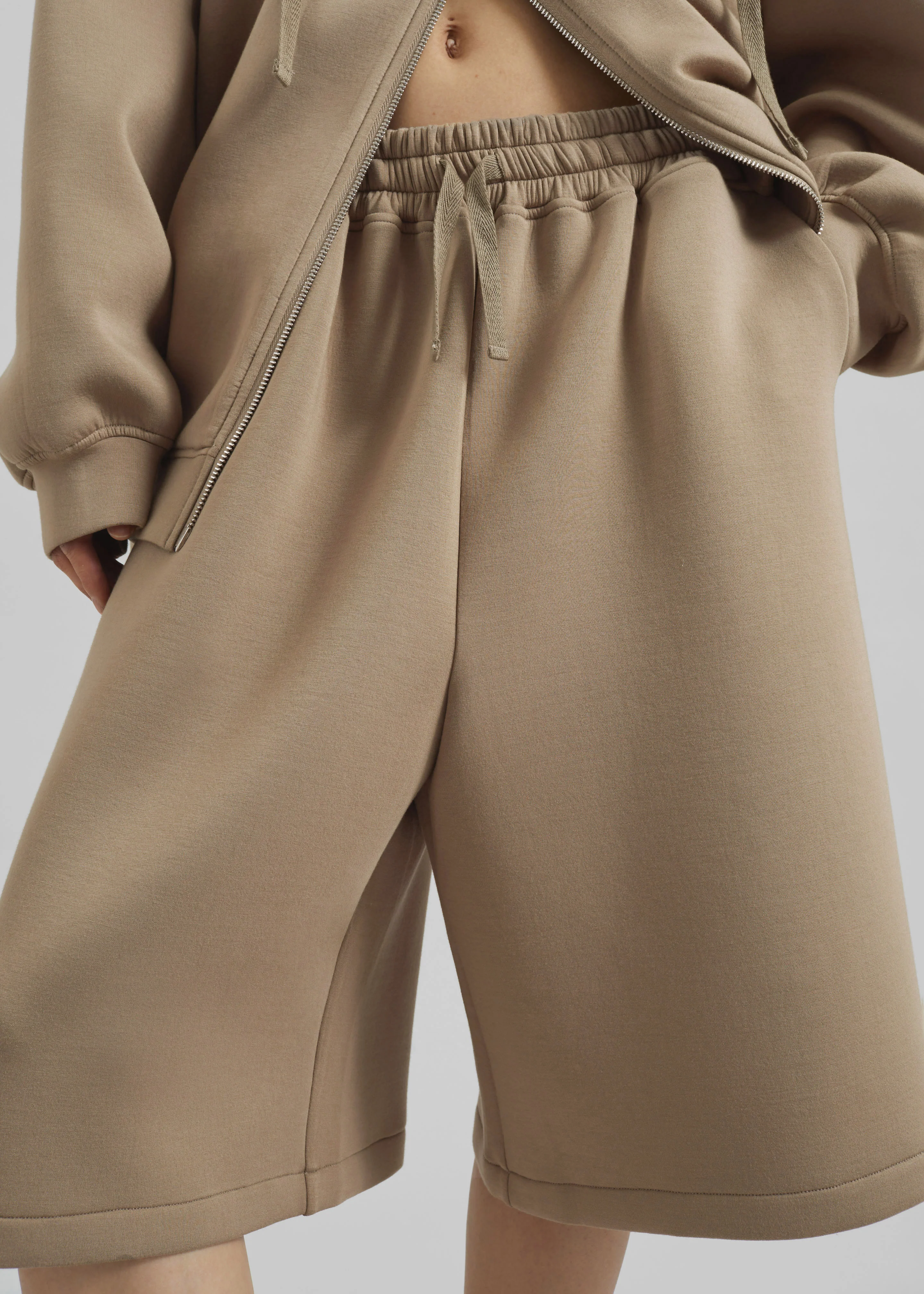 Rian Sweatshorts - Camel - Image 2