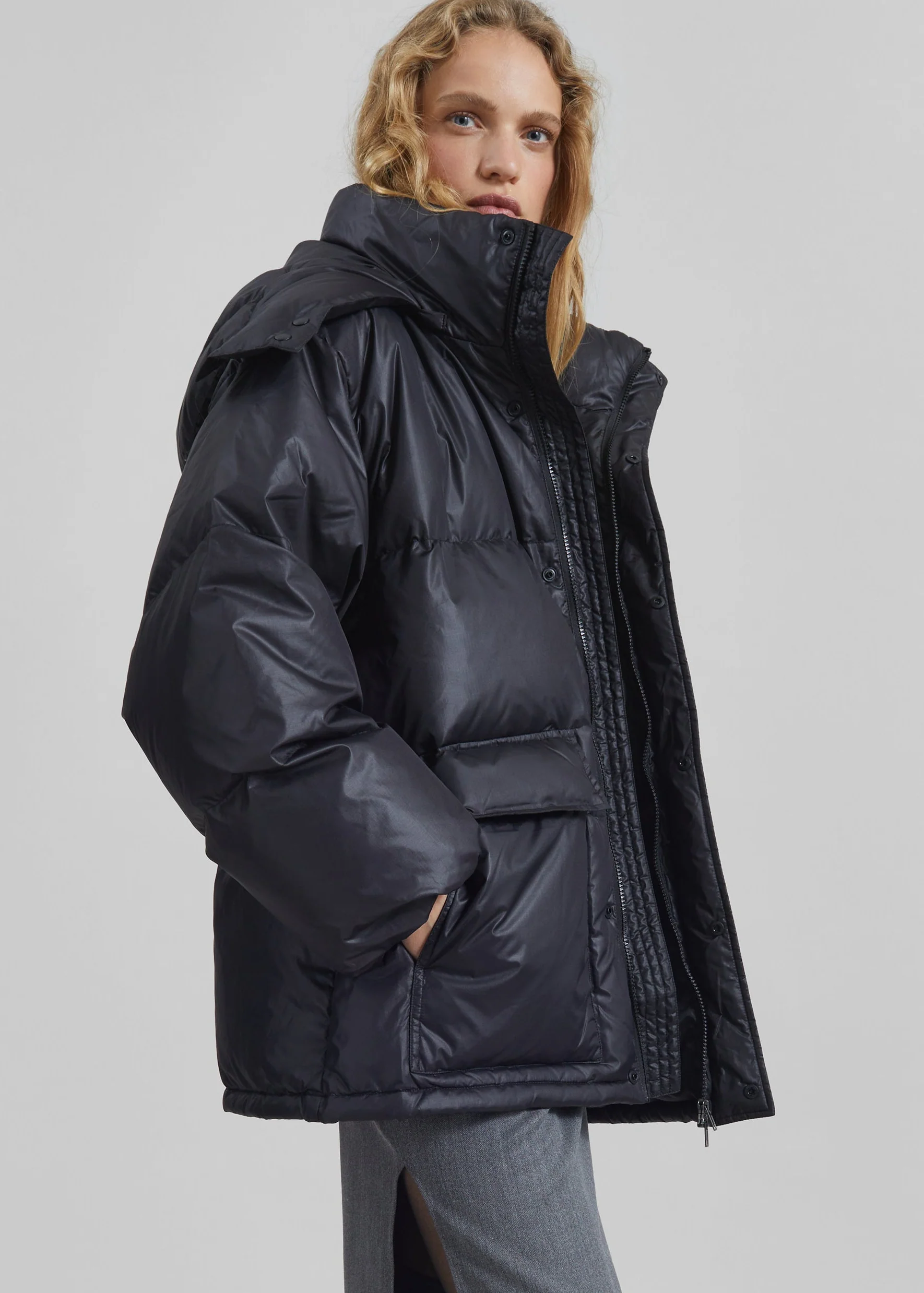 Riom Hooded Puffer Jacket - Black - Image 4