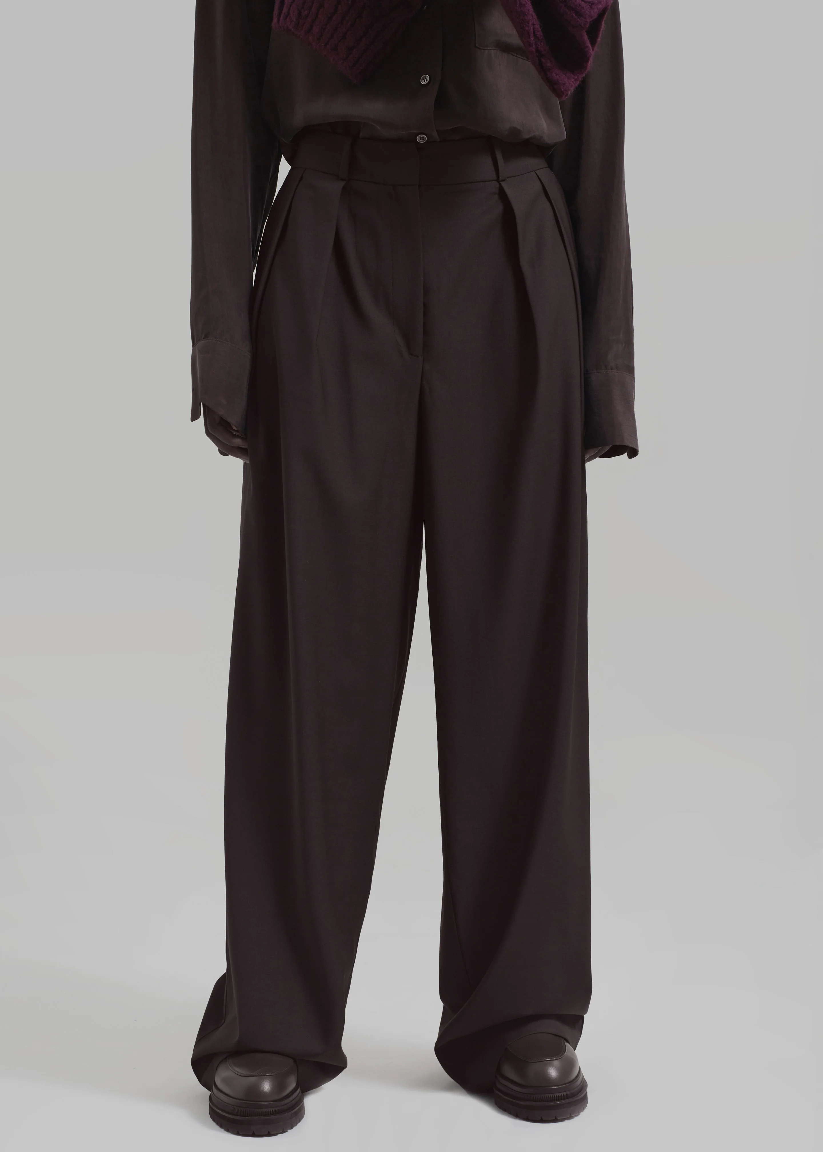 Ripley Pleated Trousers - Brown - Image 2
