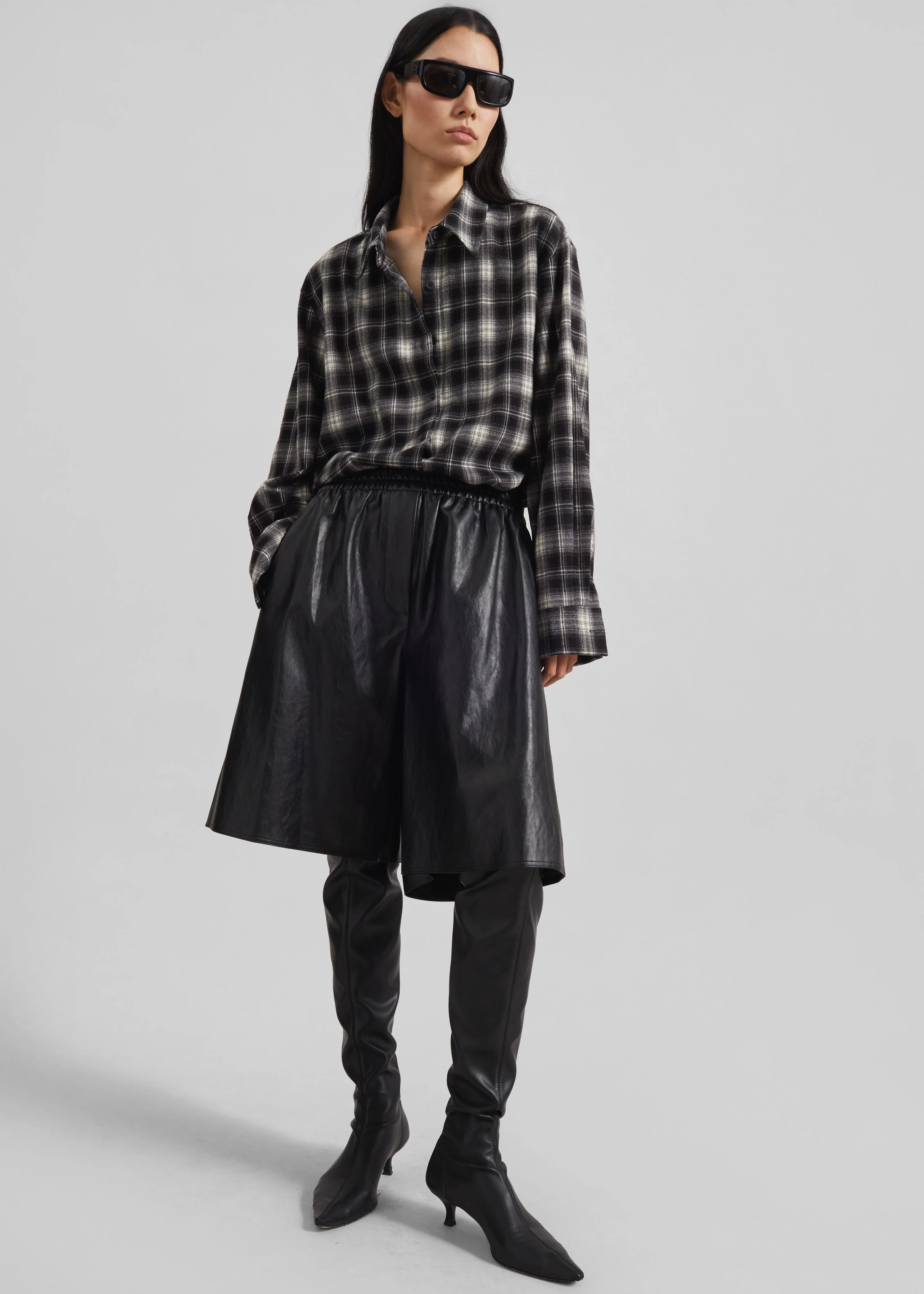 Risarven Faux Leather Bermuda Shorts - Black - Image 7