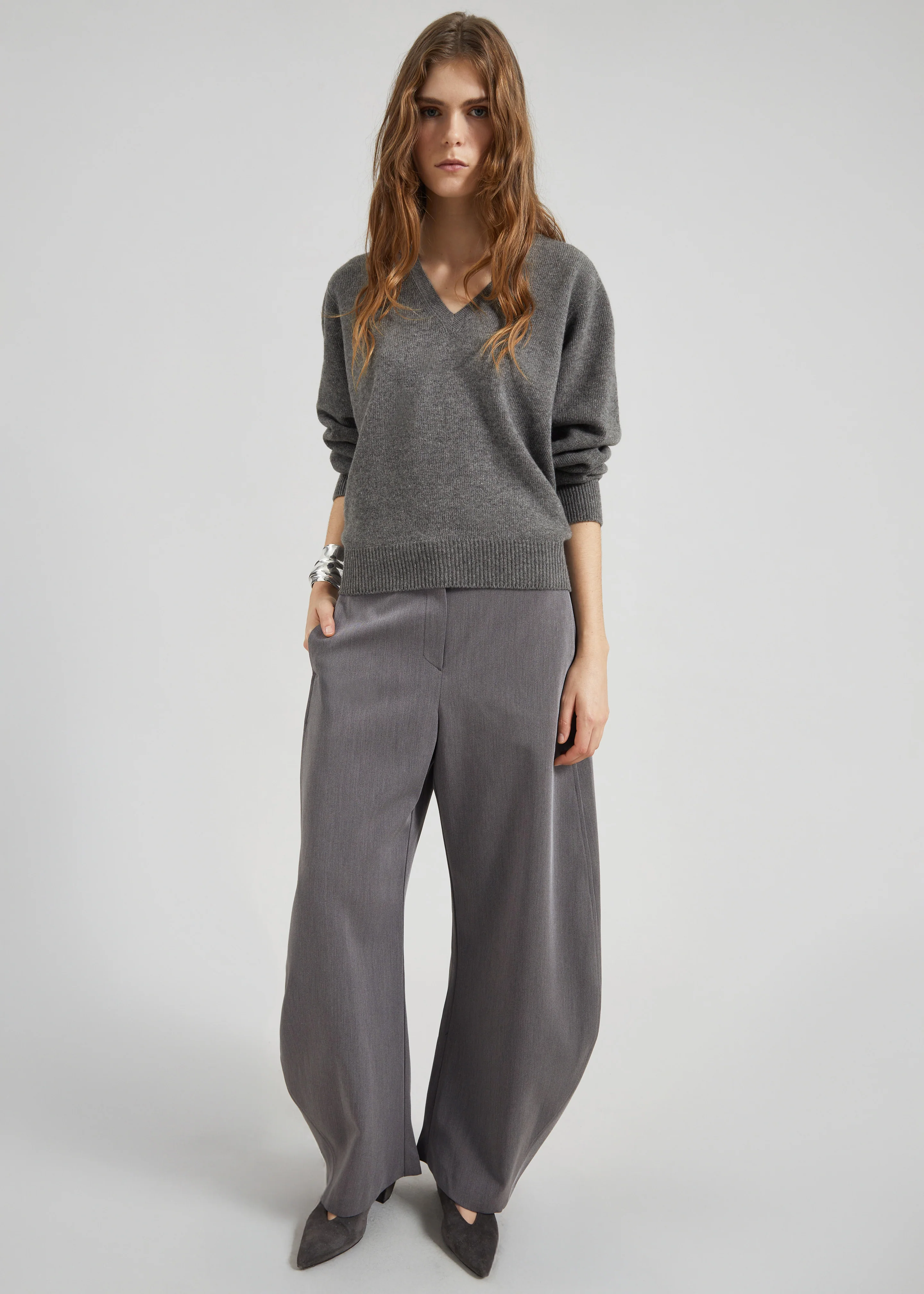 Ronse V-Neck Superfine Lambswool Sweater - Grey - Image 6