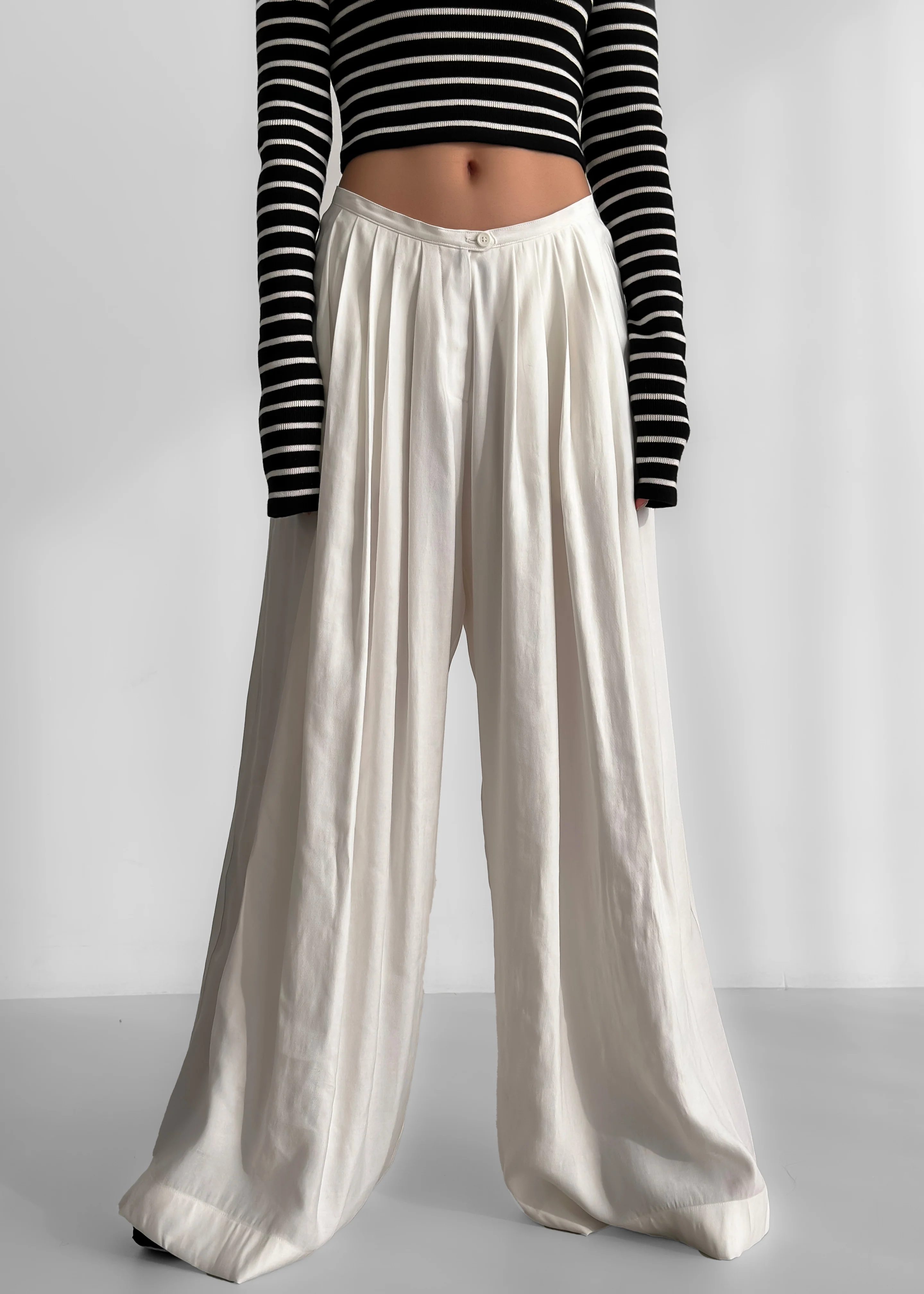 Sloane Wide Leg Trousers - White - Image 18