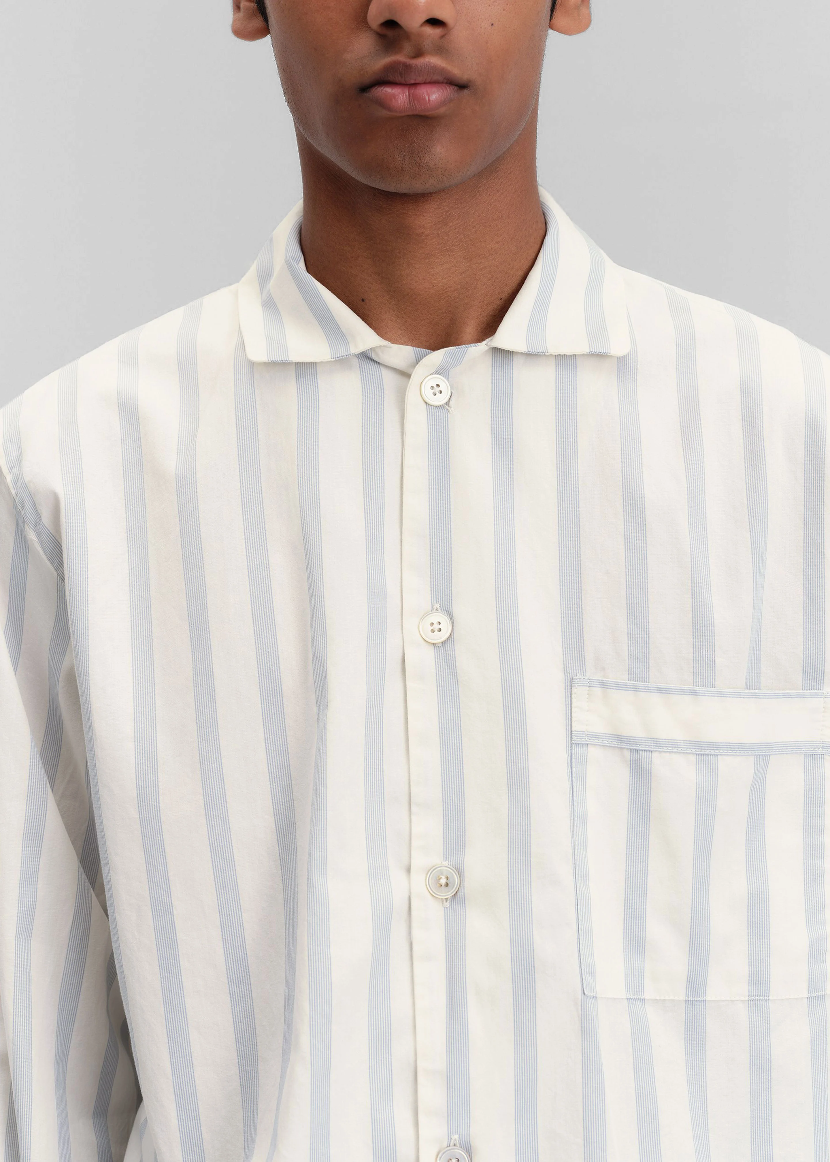 Tekla Poplin Pyjama Shirt - Needle Stripes - Image 9