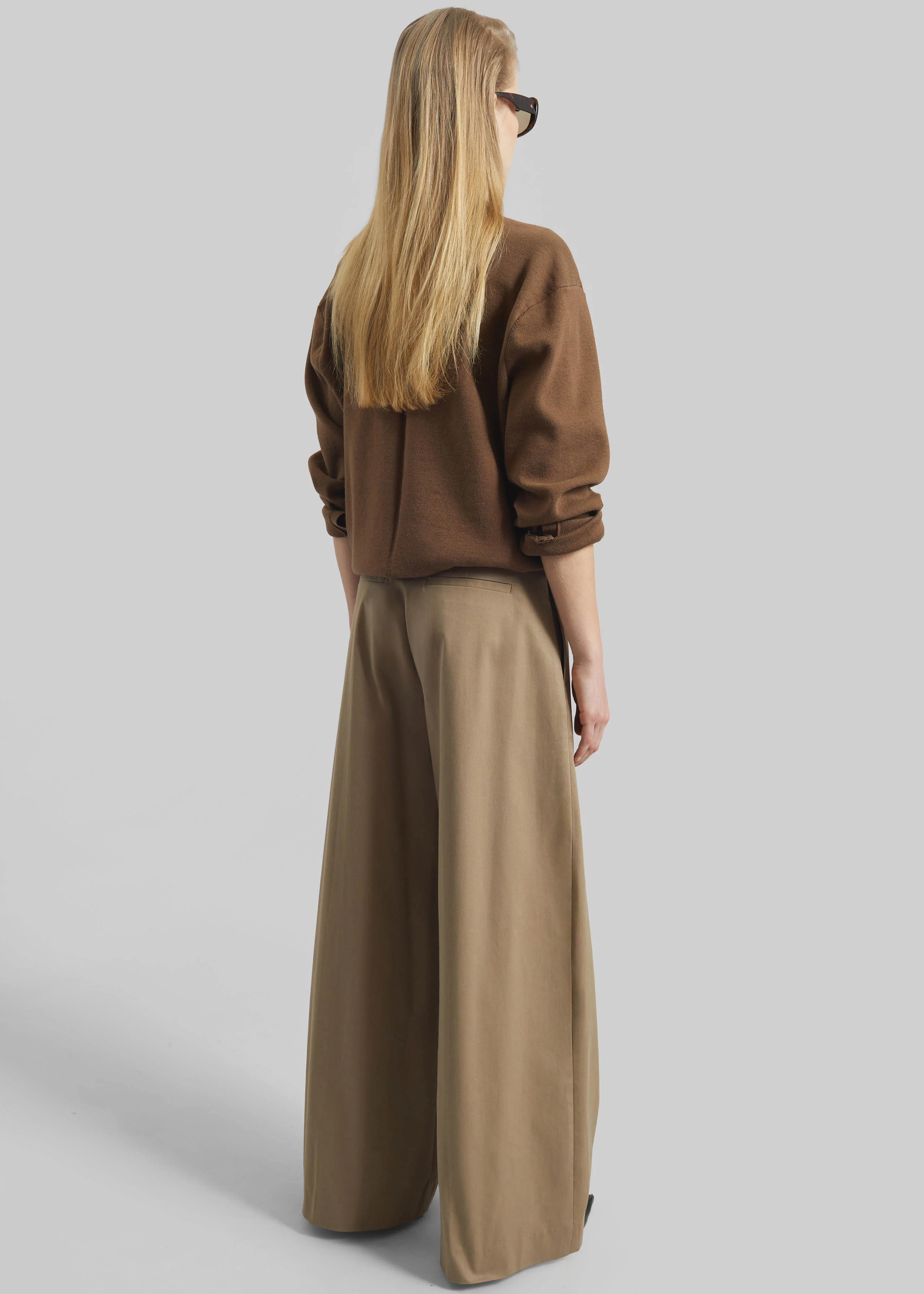 TheLatest Deva Gabardine Trousers - Cognac - Image 7
