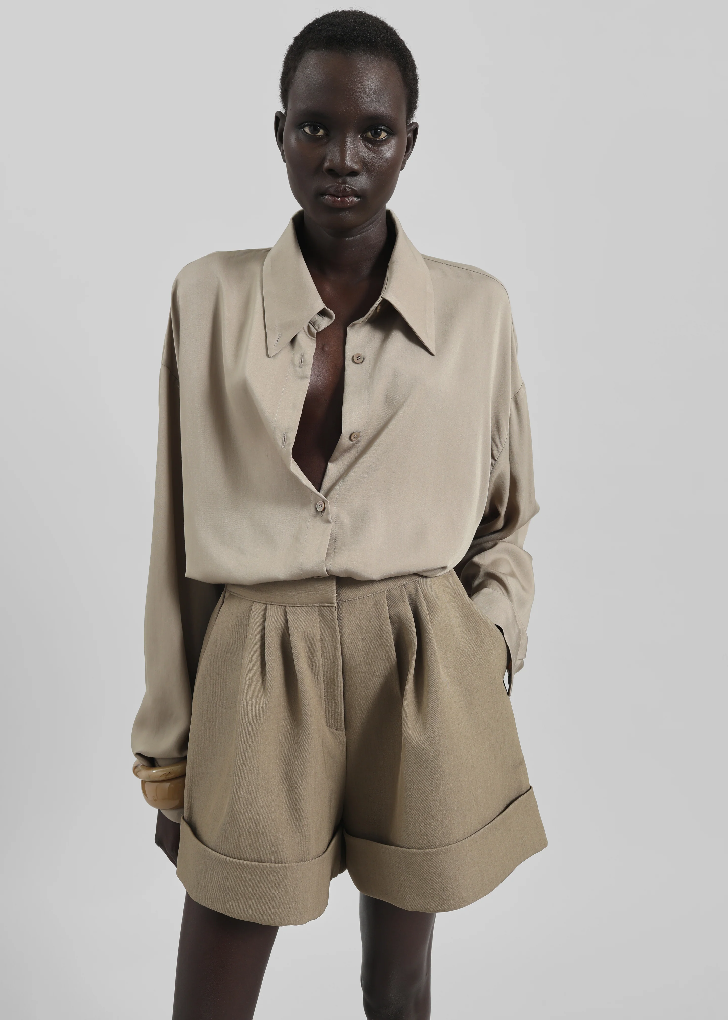 Tolmer Cuffed Shorts - Taupe Melange - Image 6