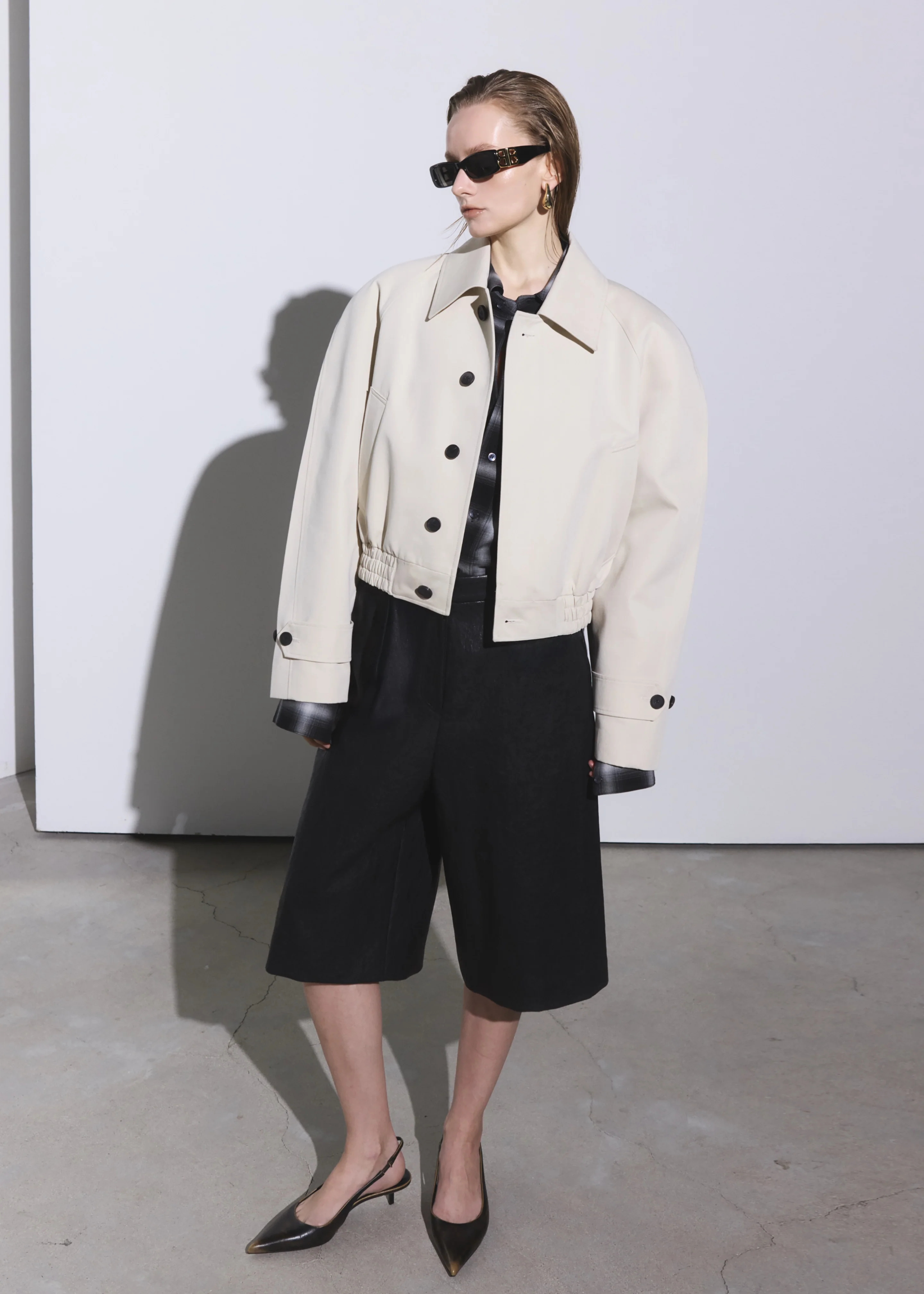 Turenne Curved Jacket - Beige - Image 9