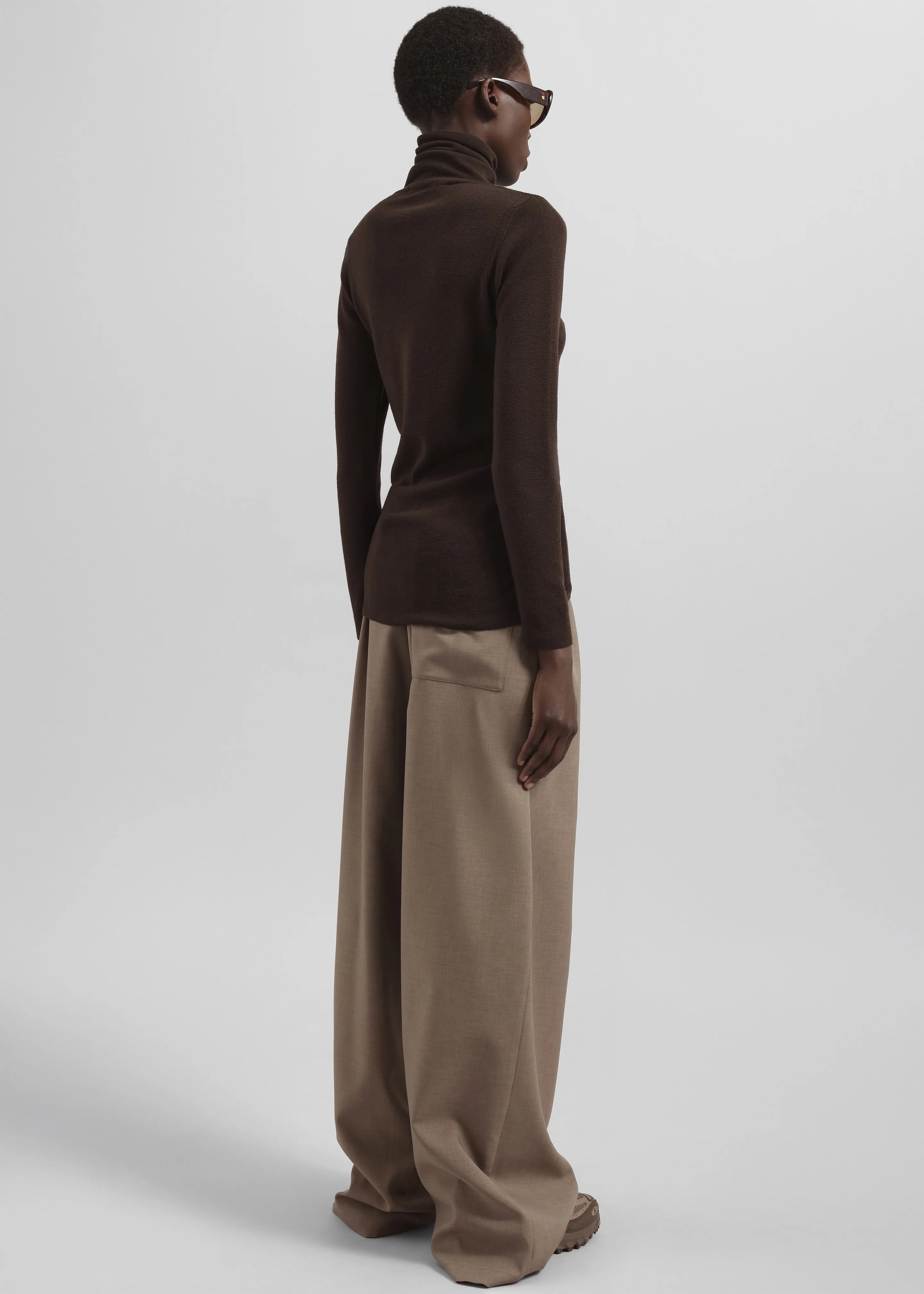 Utica Thin Turtleneck Sweater - Brown - Image 4