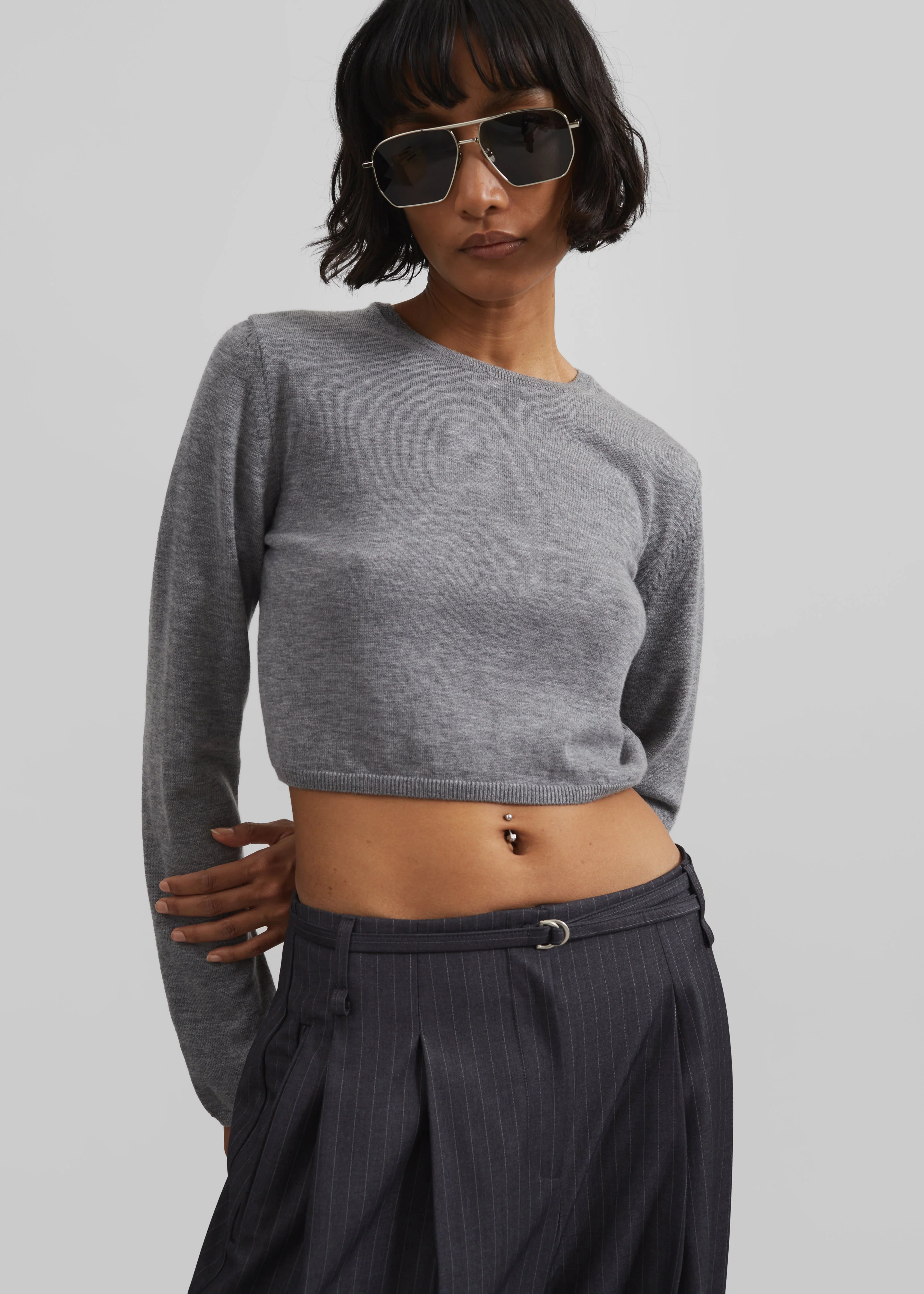 Veer Zip Cropped Sweater - Grey - Image 3