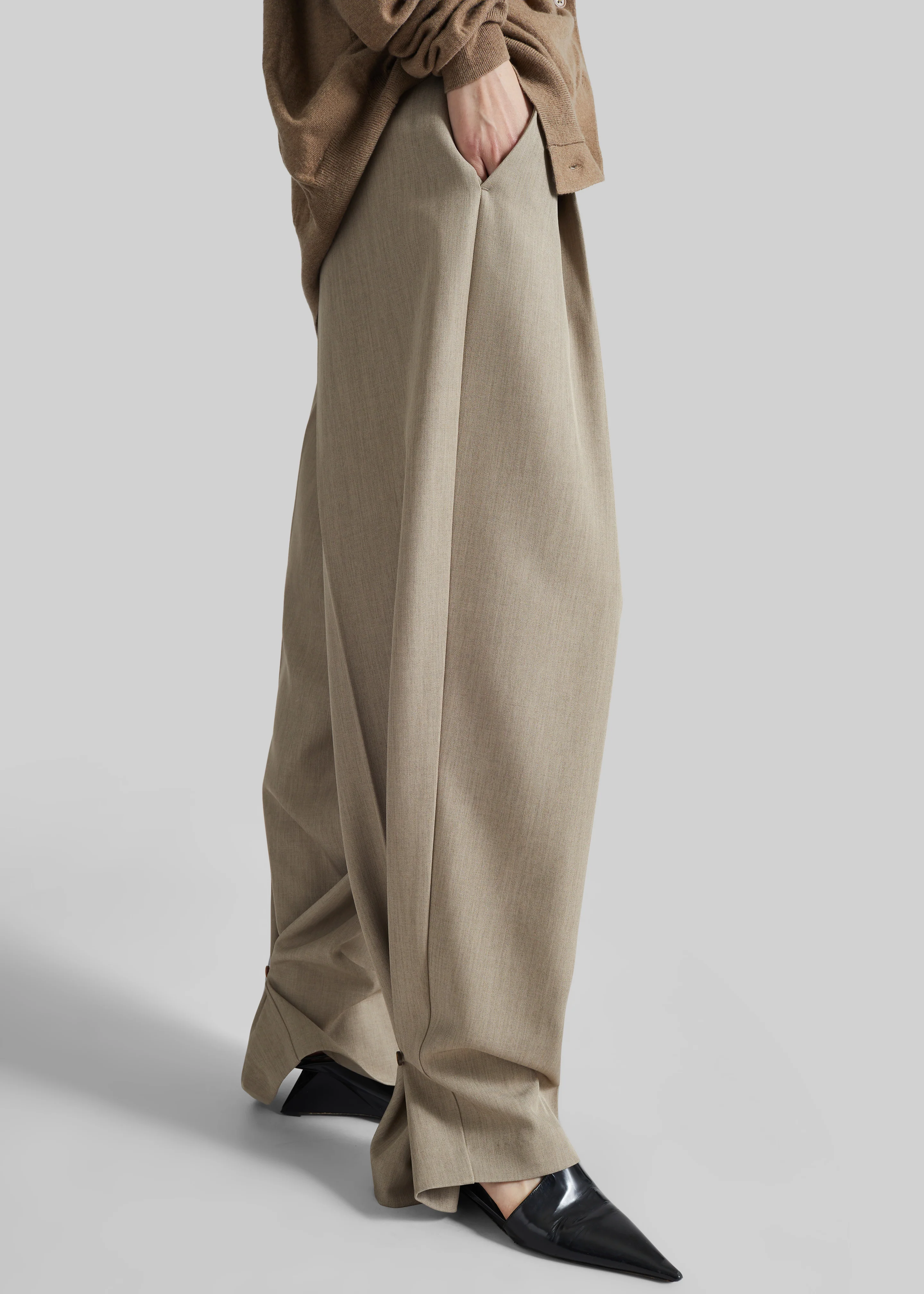 Venlo Pleated Trousers - Beige - Image 7