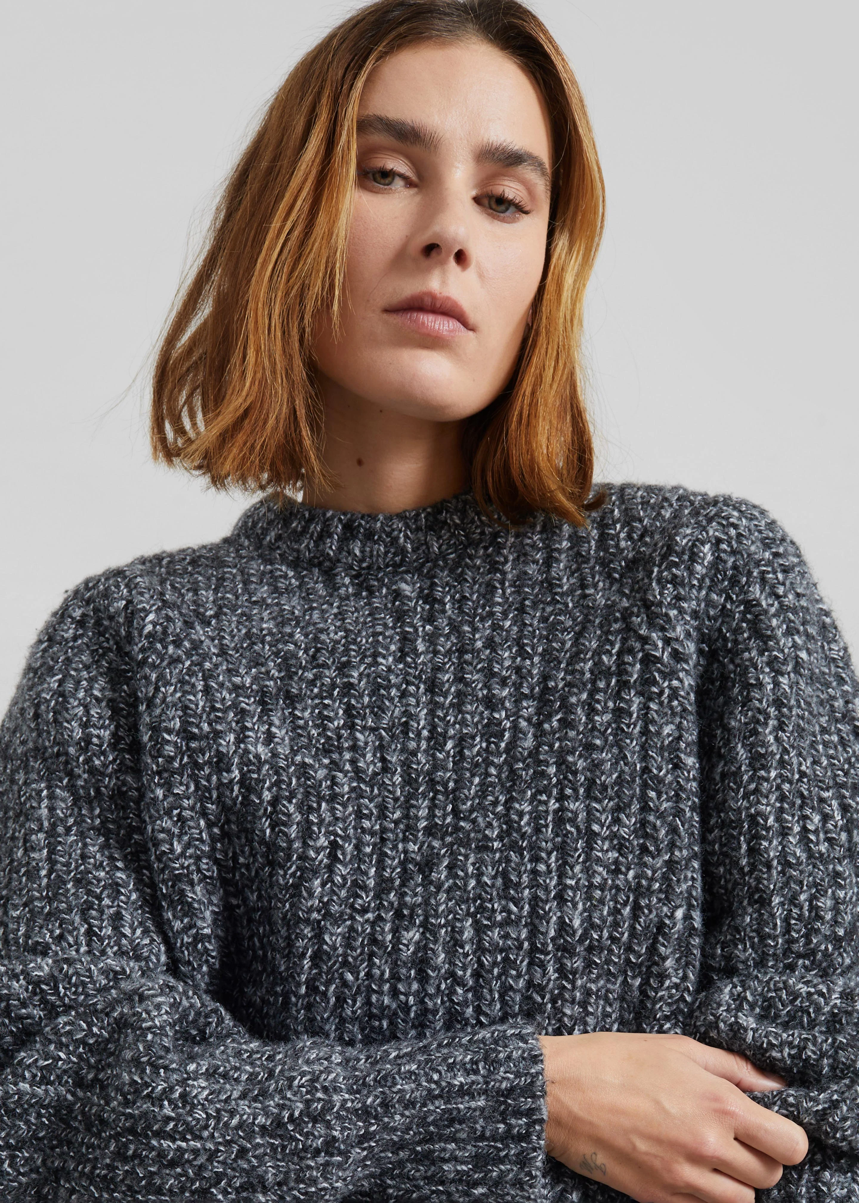 Vezia Chunky Knit Sweater - Dark Grey Melange - Image 4