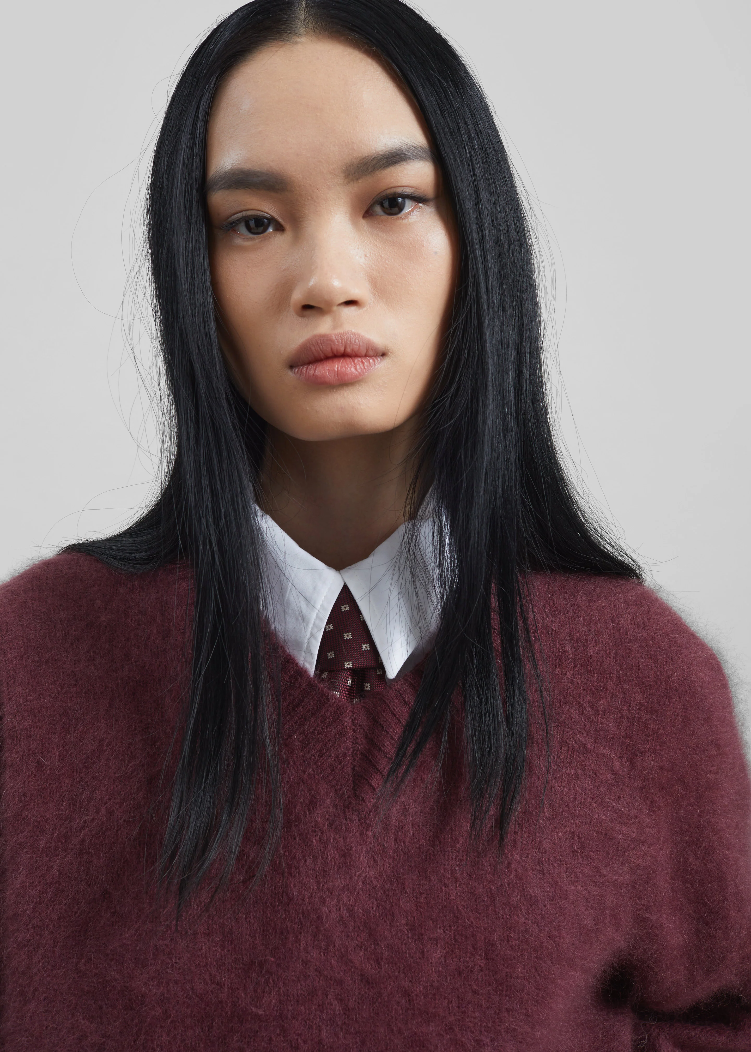 Vilhena Wool Fuzzy V-Neck Sweater - Burgundy - Image 3