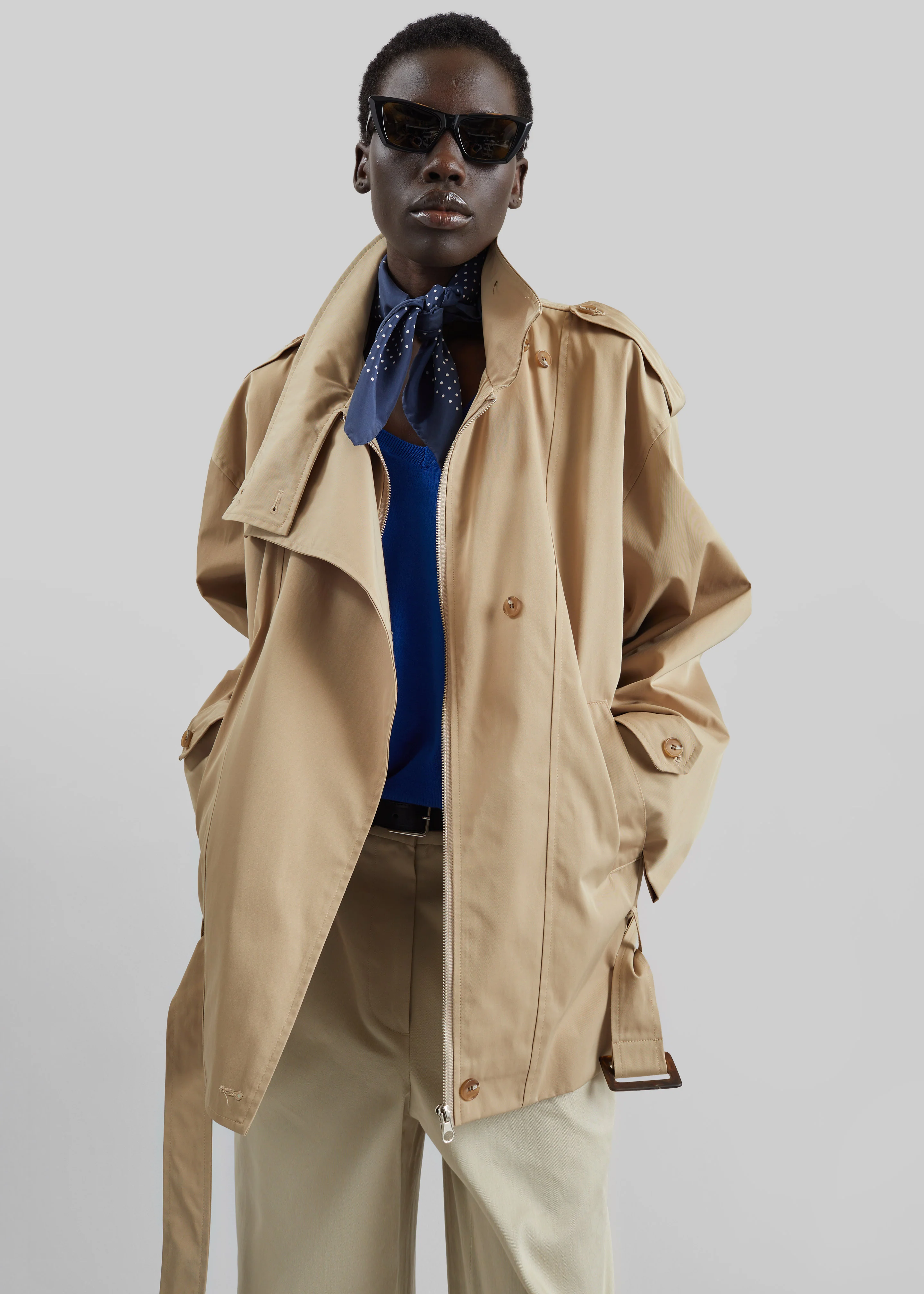 Virar Short Trench - Beige - Image 8